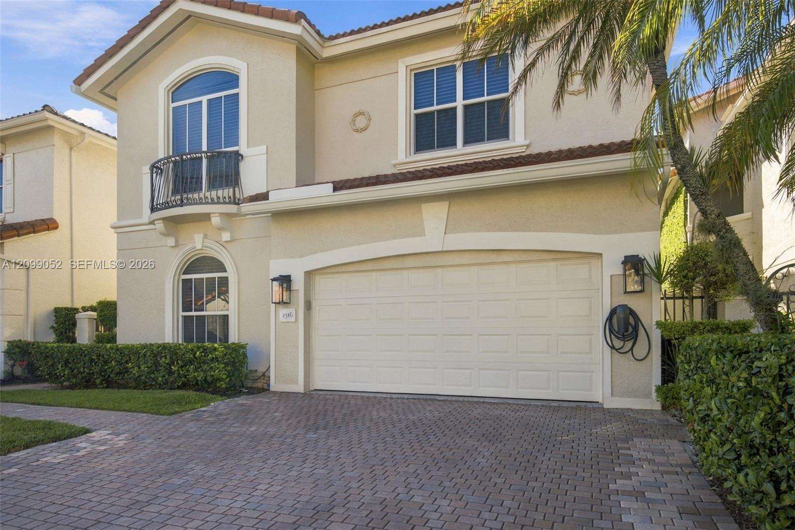 1516 Breakwater Ter, Hollywood, FL 33019 - For Sale photo 4
