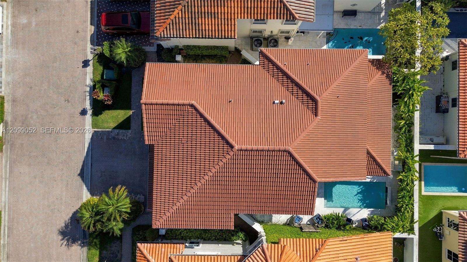 1516 Breakwater Ter, Hollywood, FL 33019 - For Sale photo 51