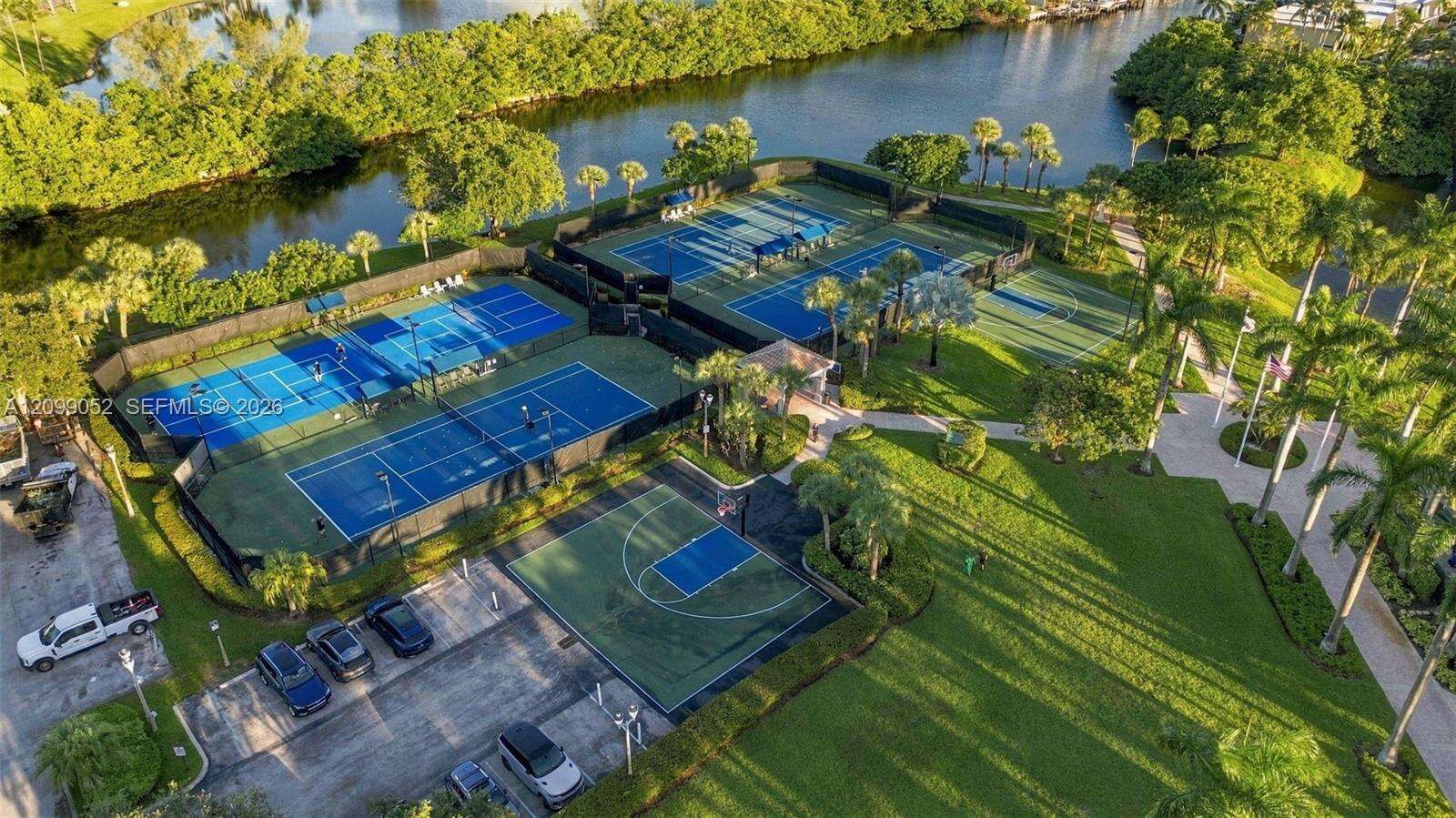 1516 Breakwater Ter, Hollywood, FL 33019 - For Sale photo 58