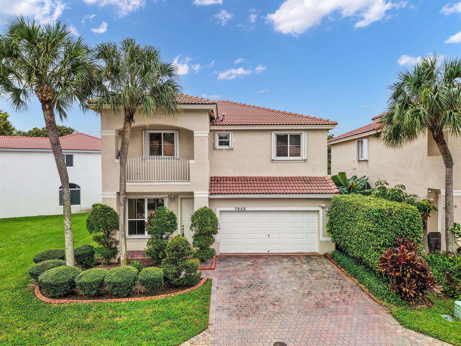 7652 23rd, Pembroke Pines, FL 33024 - Pending Sale photo 1