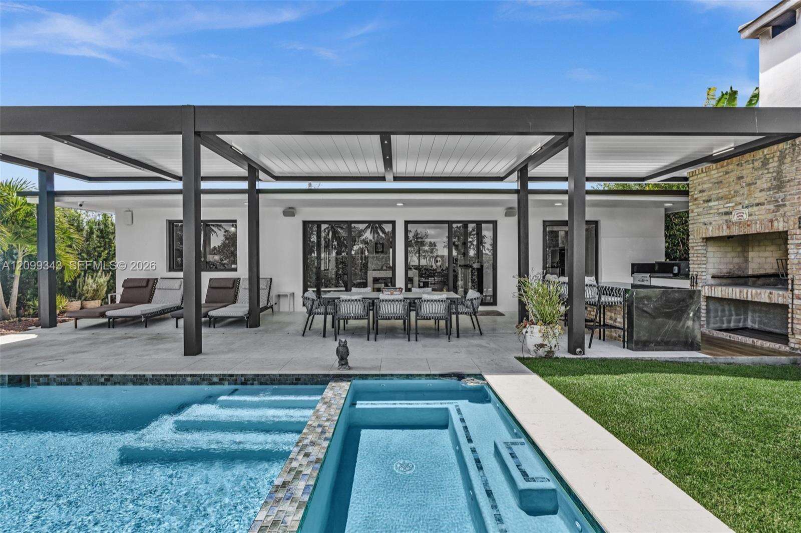 797 Shore Dr, Miami Beach, FL 33141 - For Sale photo 2