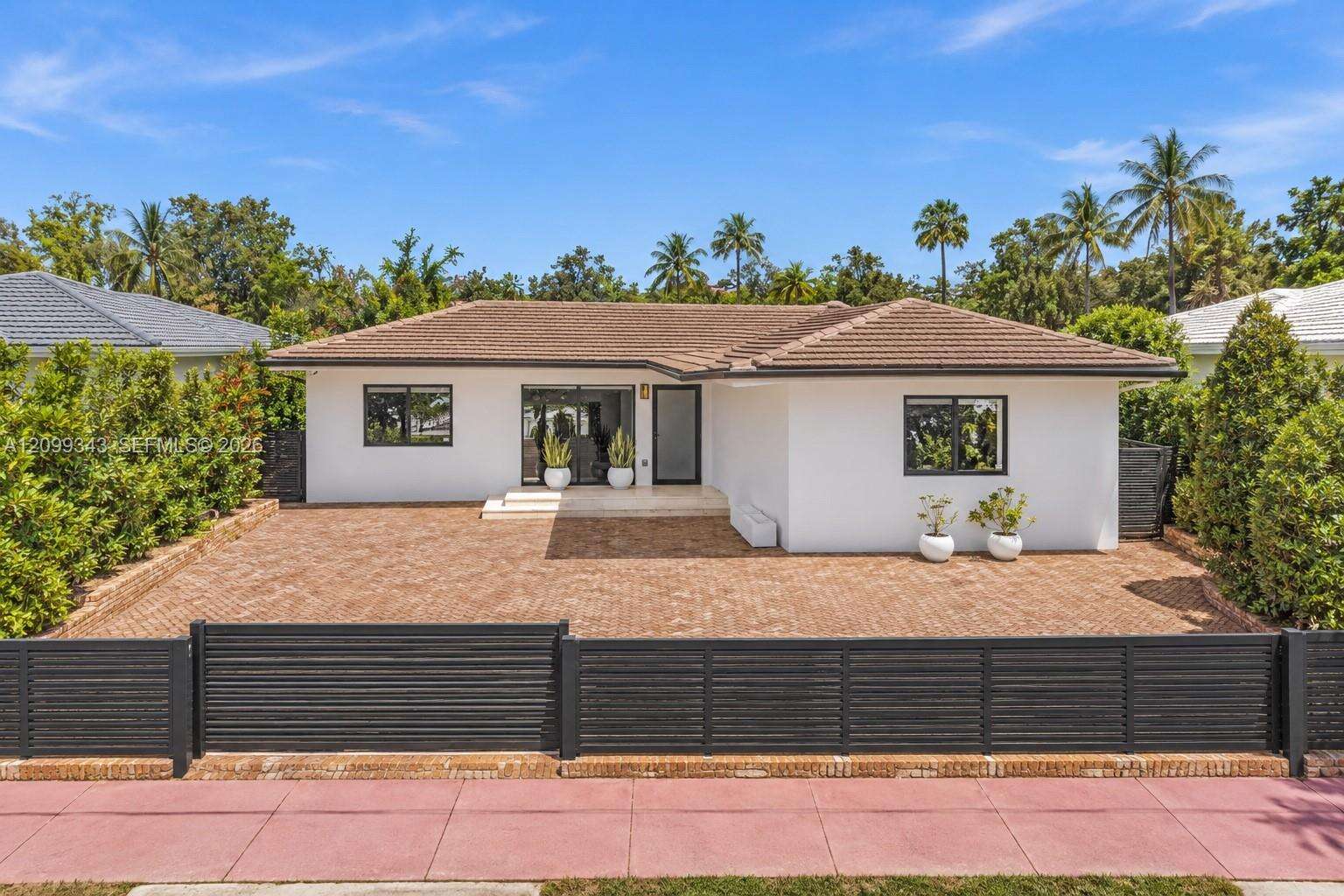 797 Shore Dr, Miami Beach, FL 33141 - For Sale photo 3