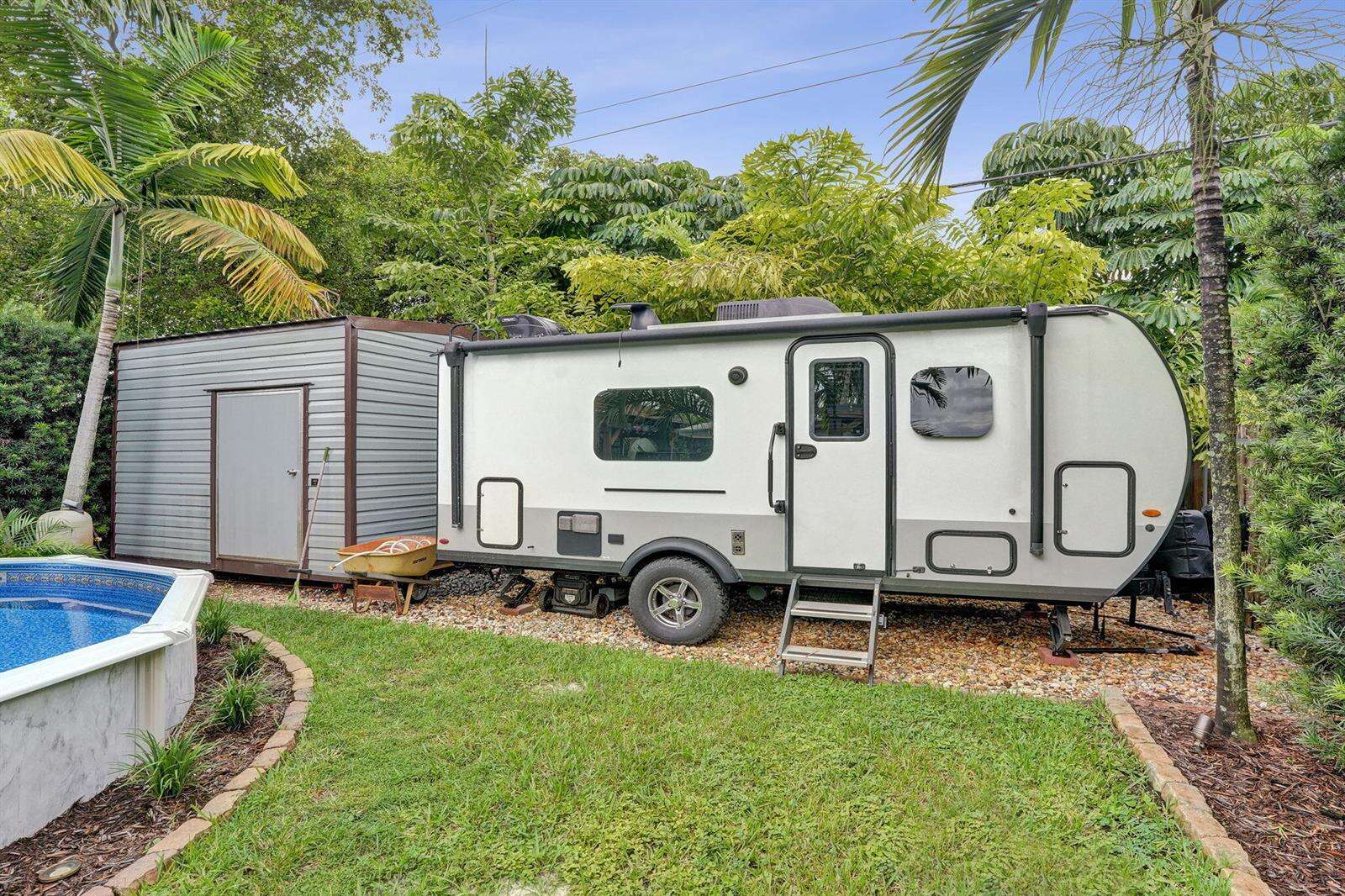 800 59th, Hollywood, FL 33021 - For Sale photo 32