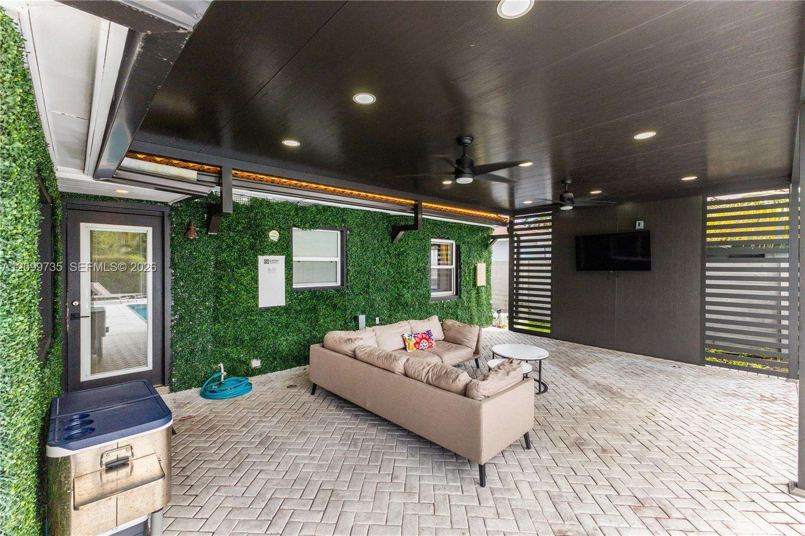 1008 Moffett St, Hallandale Beach, FL 33009 - For Sale photo 14