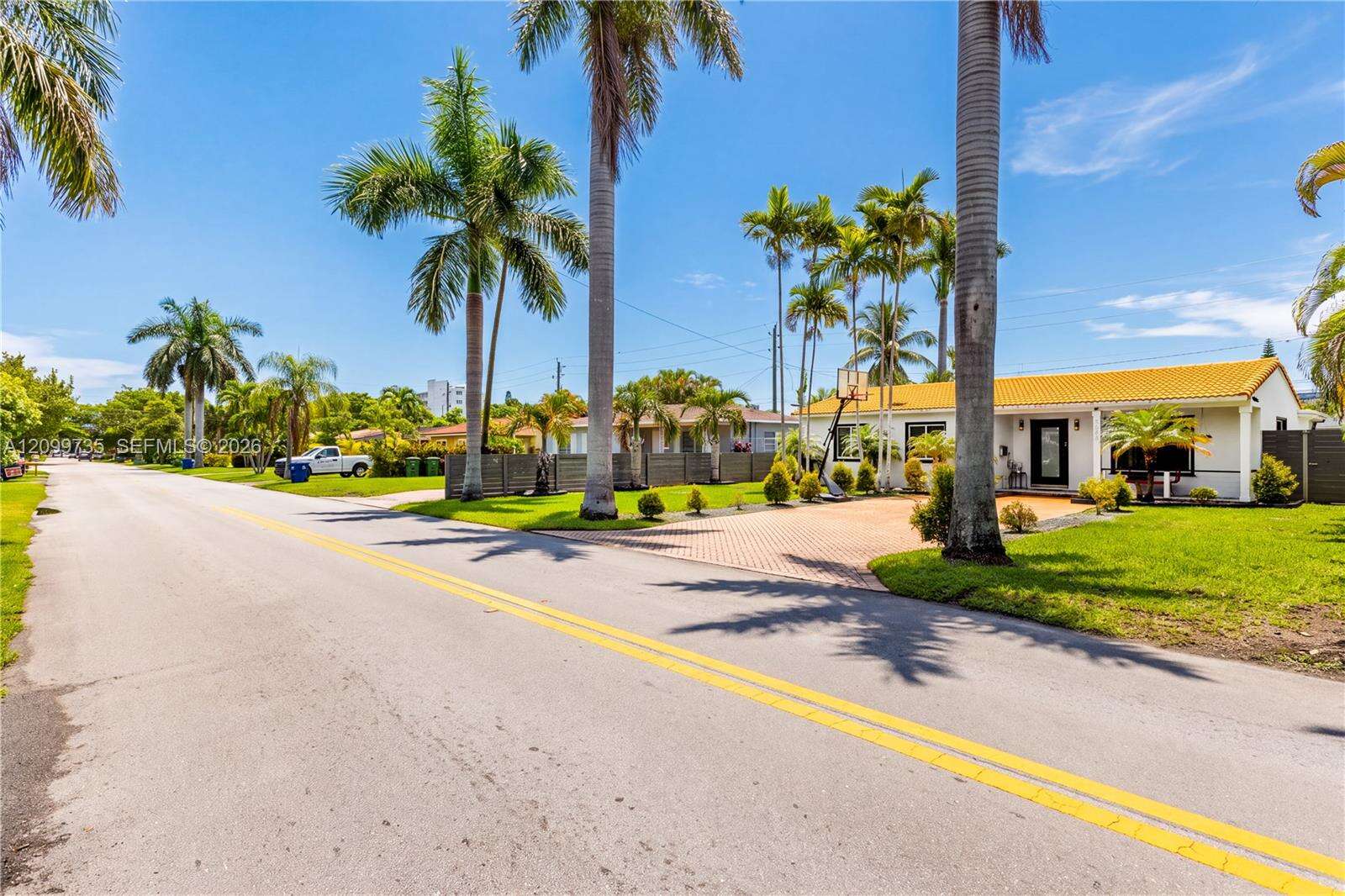1008 Moffett St, Hallandale Beach, FL 33009 - For Sale photo 38