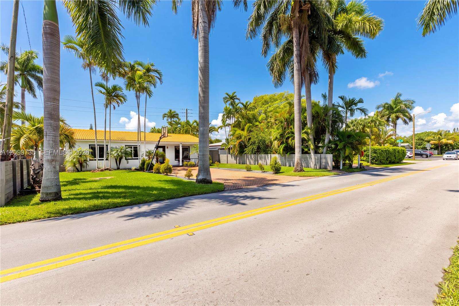 1008 Moffett St, Hallandale Beach, FL 33009 - For Sale photo 39