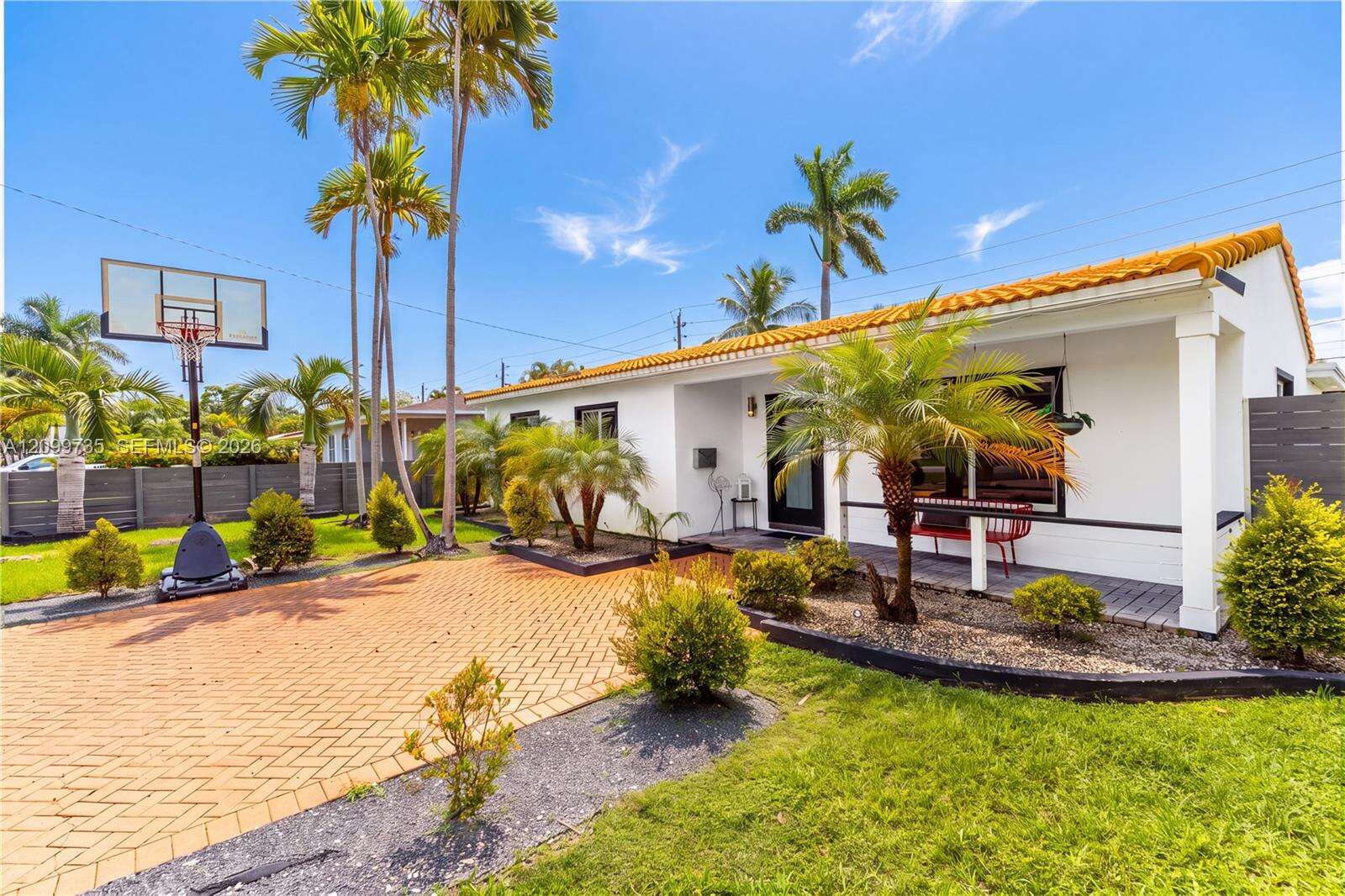 1008 Moffett St, Hallandale Beach, FL 33009 - For Sale photo 6