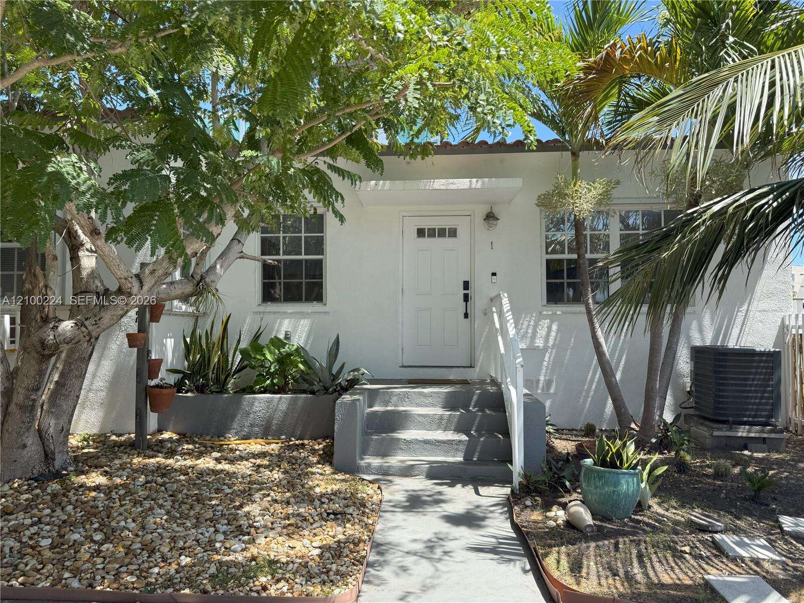 8401 Crespi Blvd, Miami Beach, FL 33141 - For Sale photo 1