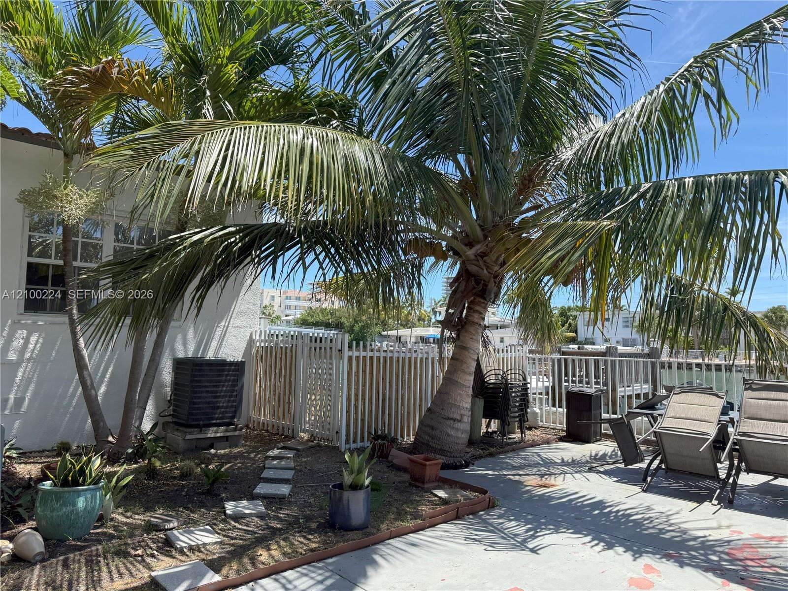 8401 Crespi Blvd, Miami Beach, FL 33141 - For Sale photo 2