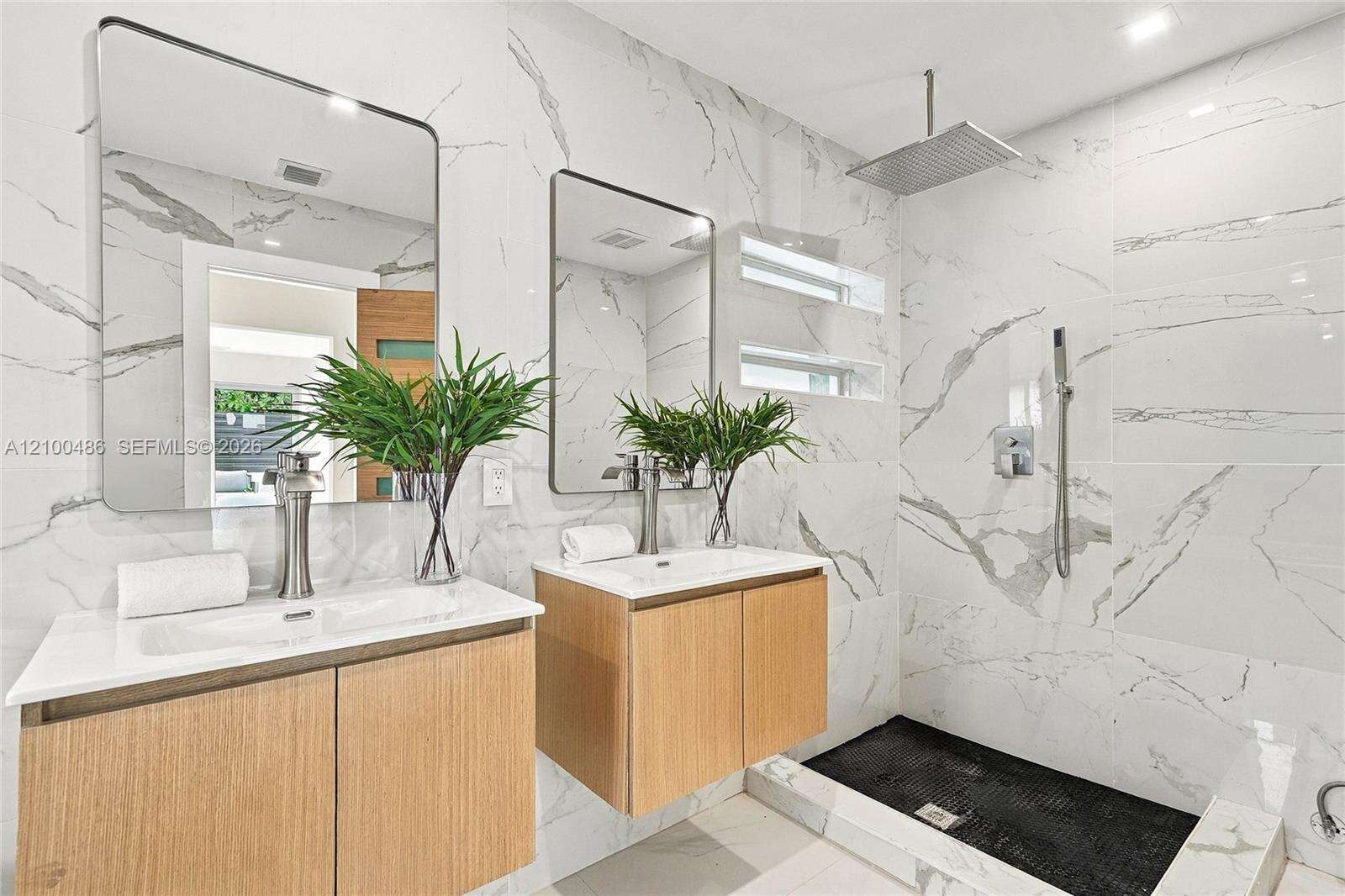 596 50th St, Miami Beach, FL 33140 - For Sale photo 41