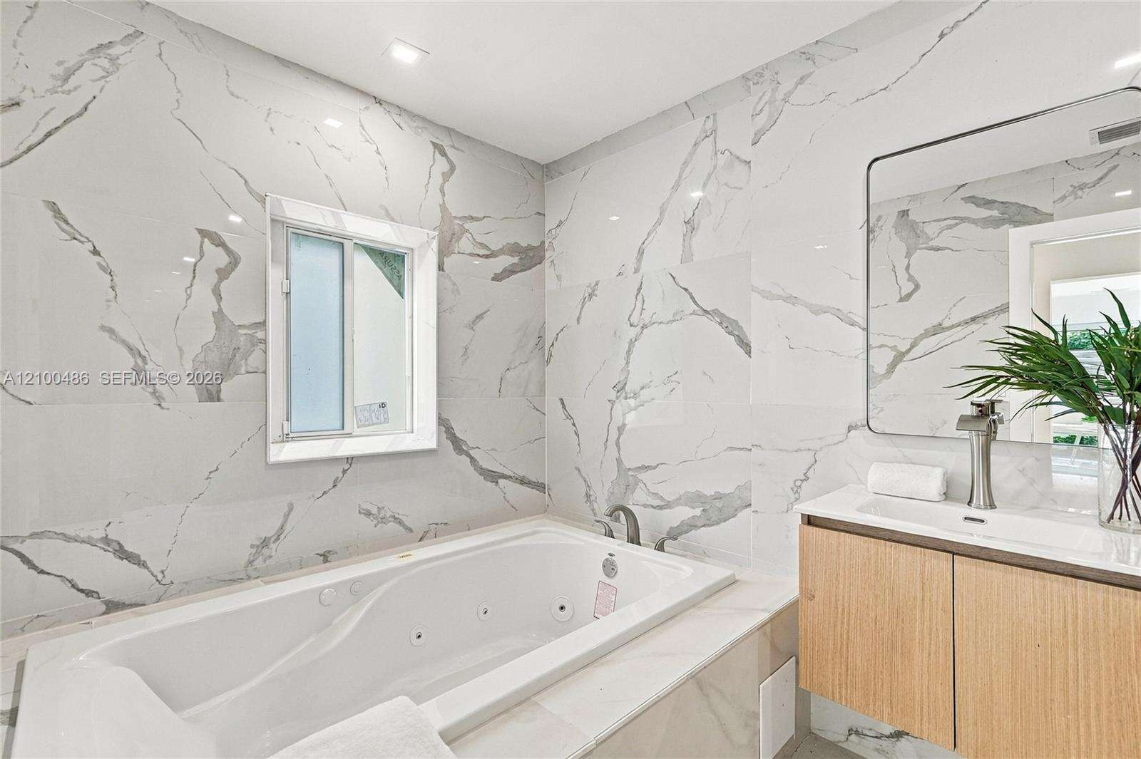 596 50th St, Miami Beach, FL 33140 - For Sale photo 43