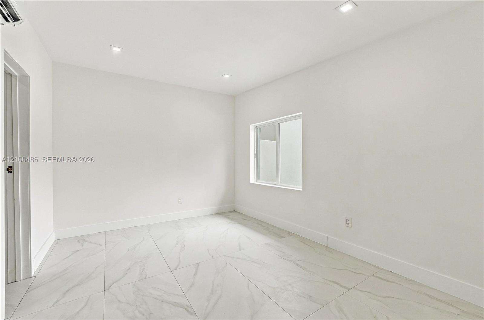 596 50th St, Miami Beach, FL 33140 - For Sale photo 49