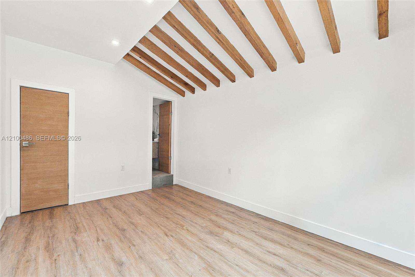 596 50th St, Miami Beach, FL 33140 - For Sale photo 54