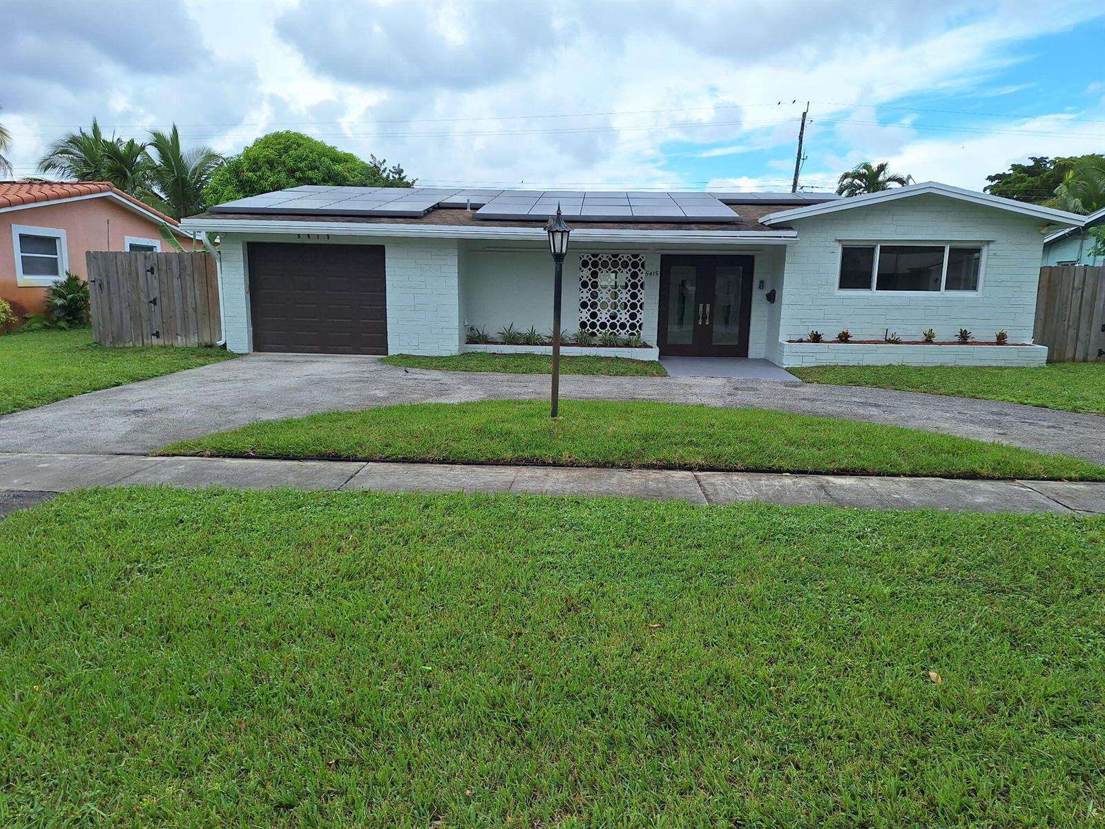 5415 Harrison, Hollywood, FL 33021 - For Sale photo 2