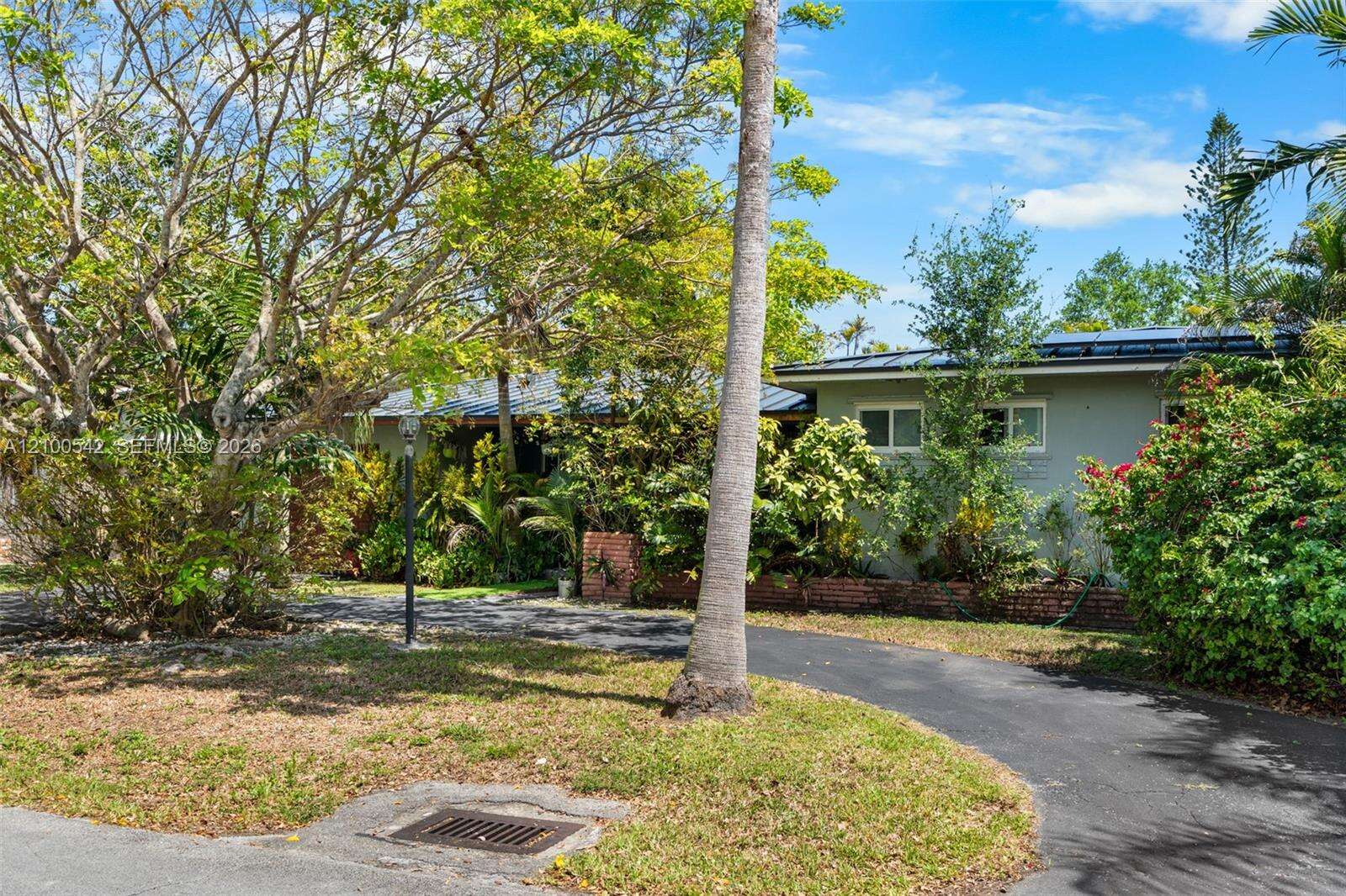 6005 64th Pl, South Miami, FL 33143 - For Sale photo 2