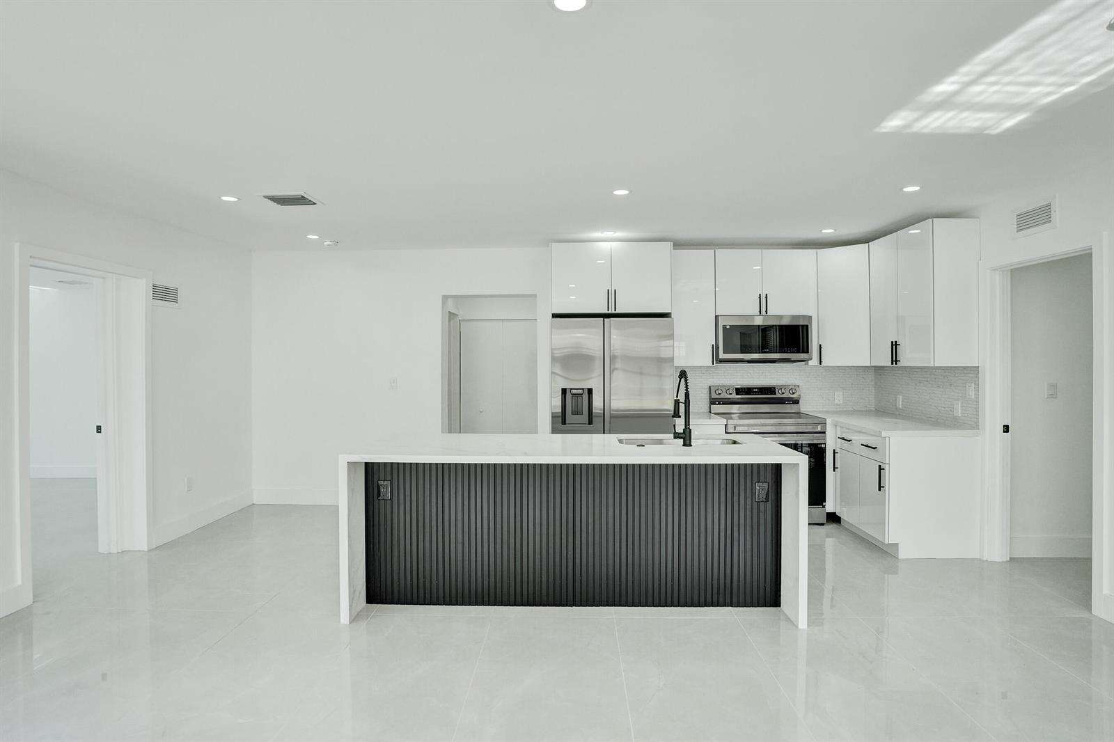 3234 Taft, Hollywood, FL 33021 - For Sale photo 13