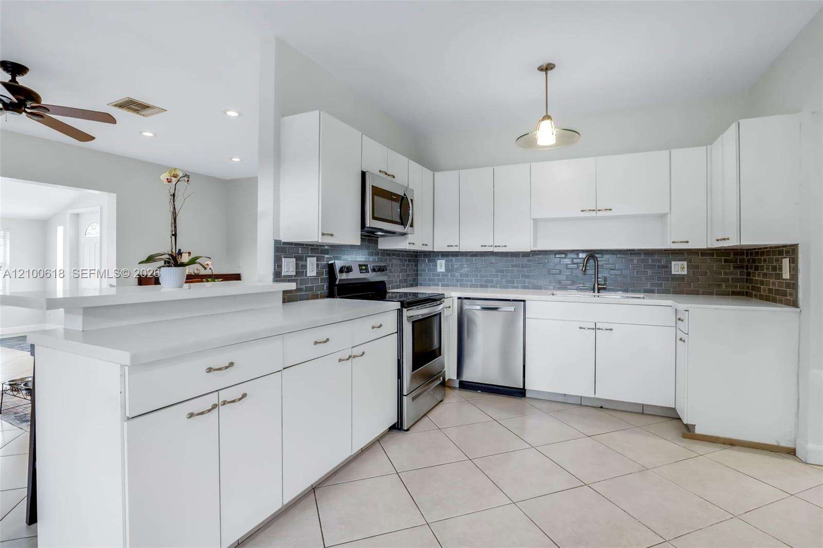 3225 Arthur Ter, Hollywood, FL 33021 - For Sale photo 11