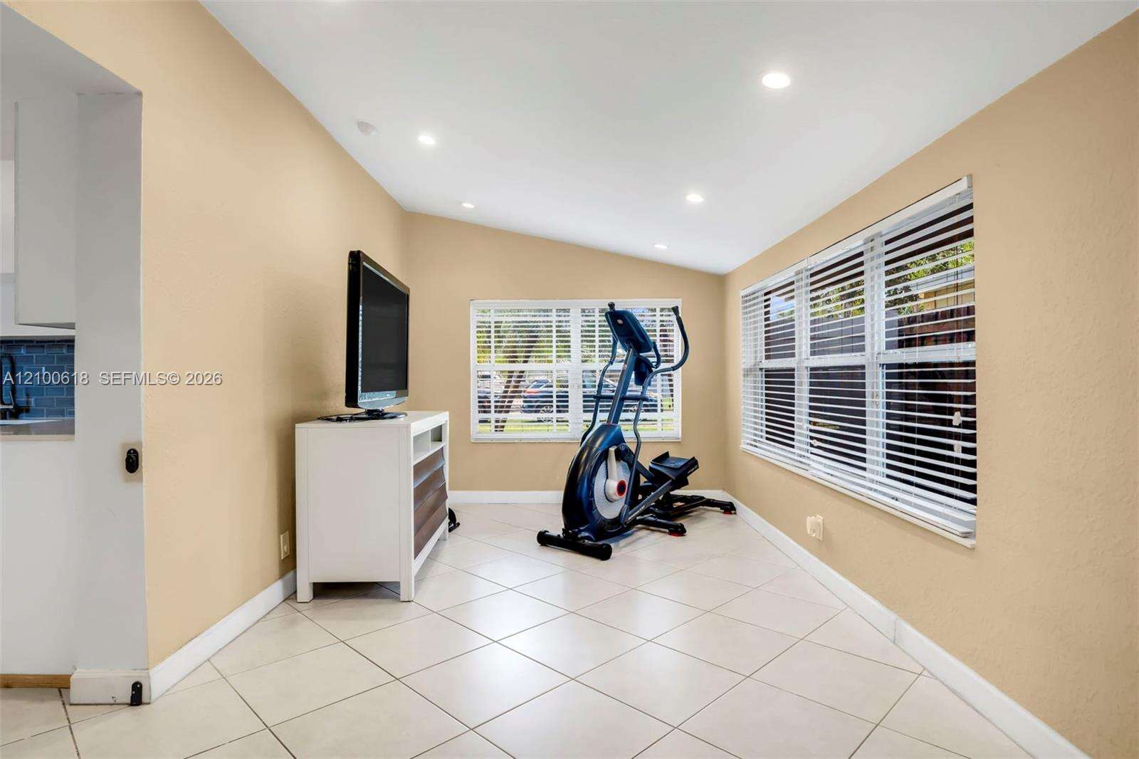 3225 Arthur Ter, Hollywood, FL 33021 - For Sale photo 17