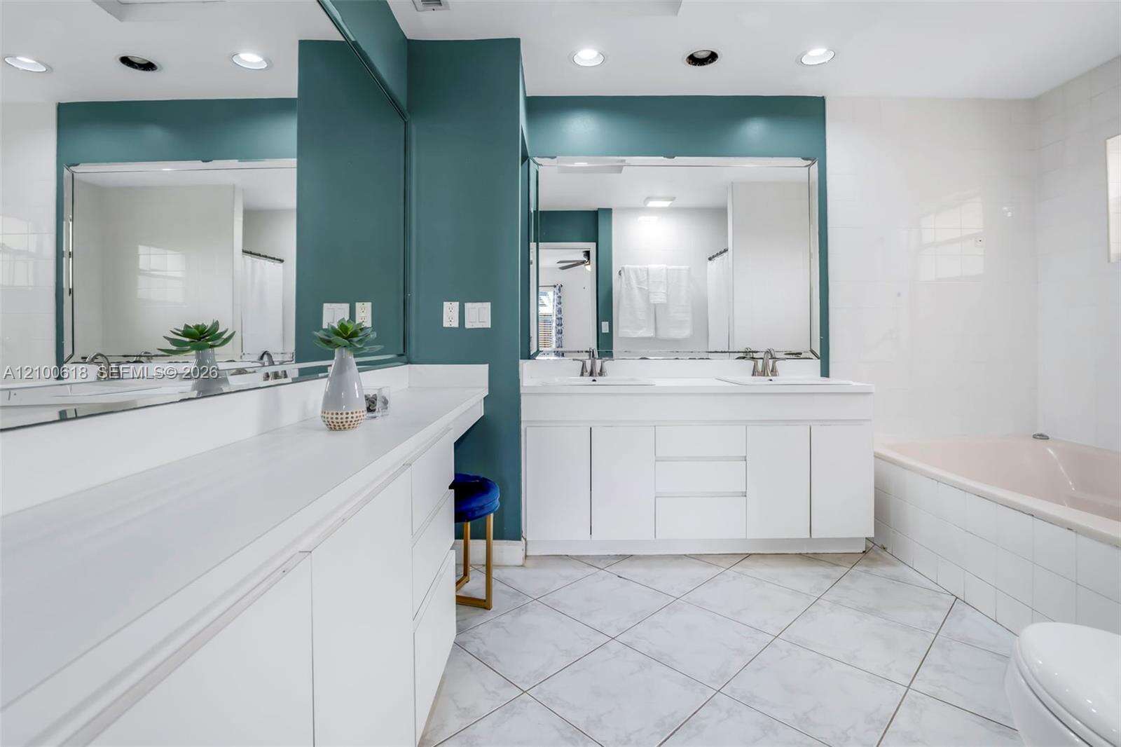 3225 Arthur Ter, Hollywood, FL 33021 - For Sale photo 20