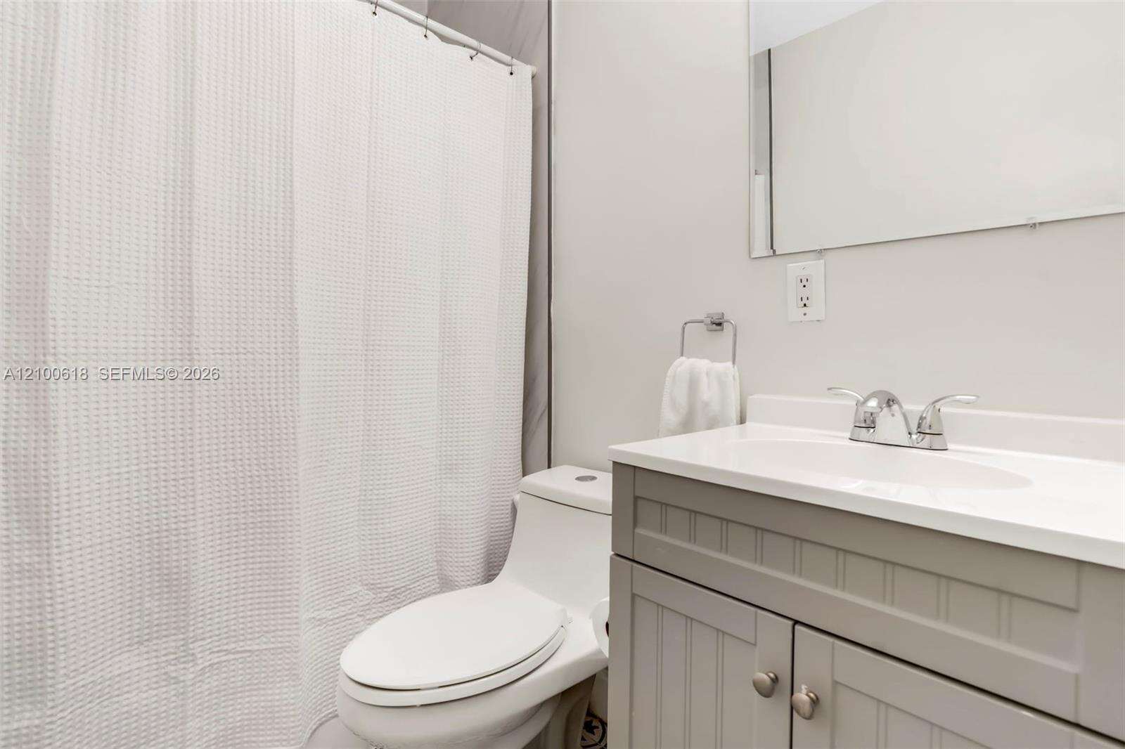 3225 Arthur Ter, Hollywood, FL 33021 - For Sale photo 25