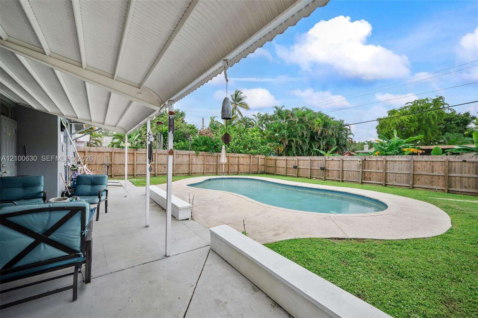 540 Rainbow Dr, Hollywood, FL 33021 - For Sale photo 18