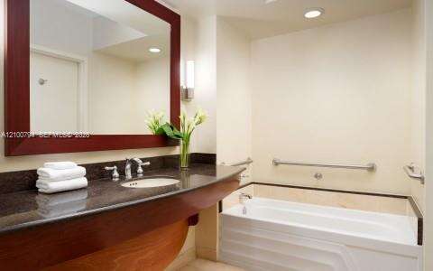18001 Collins Ave, Sunny Isles Beach, FL 33160 - For Sale photo 4
