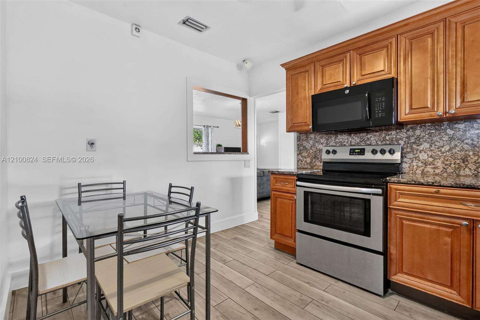231 65th Ter, Hollywood, FL 33024 - For Sale photo 13