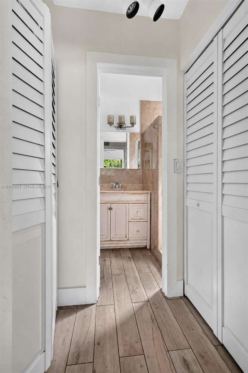 231 65th Ter, Hollywood, FL 33024 - For Sale photo 24