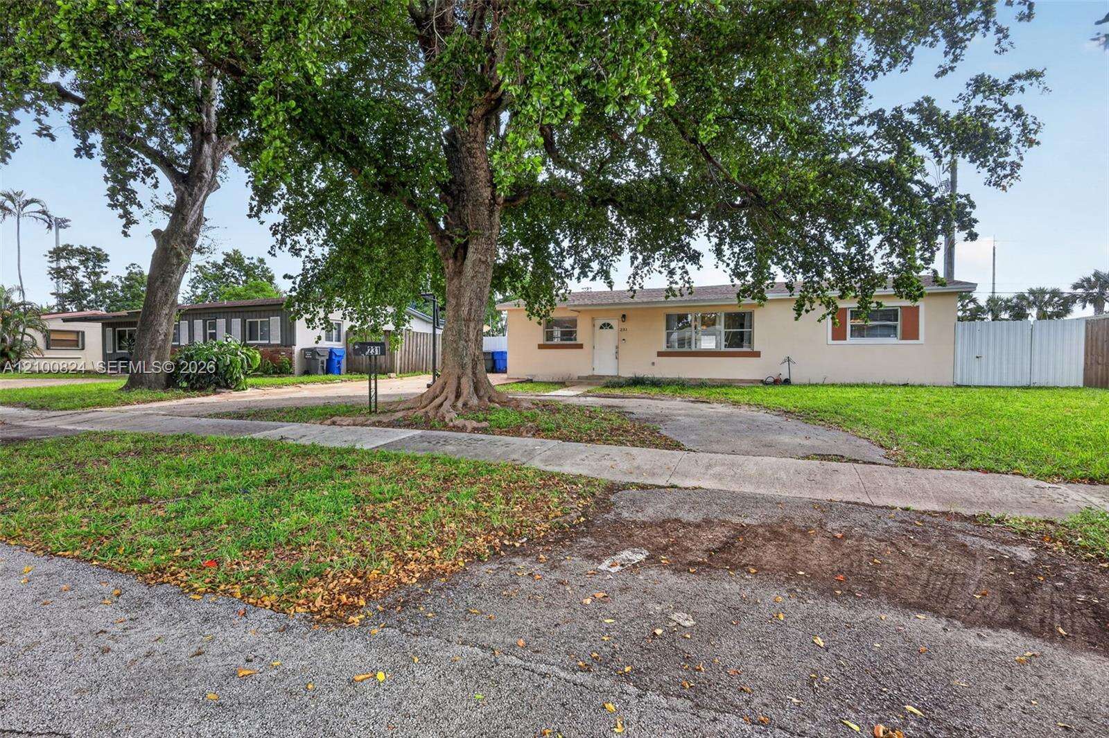 231 65th Ter, Hollywood, FL 33024 - For Sale photo 6