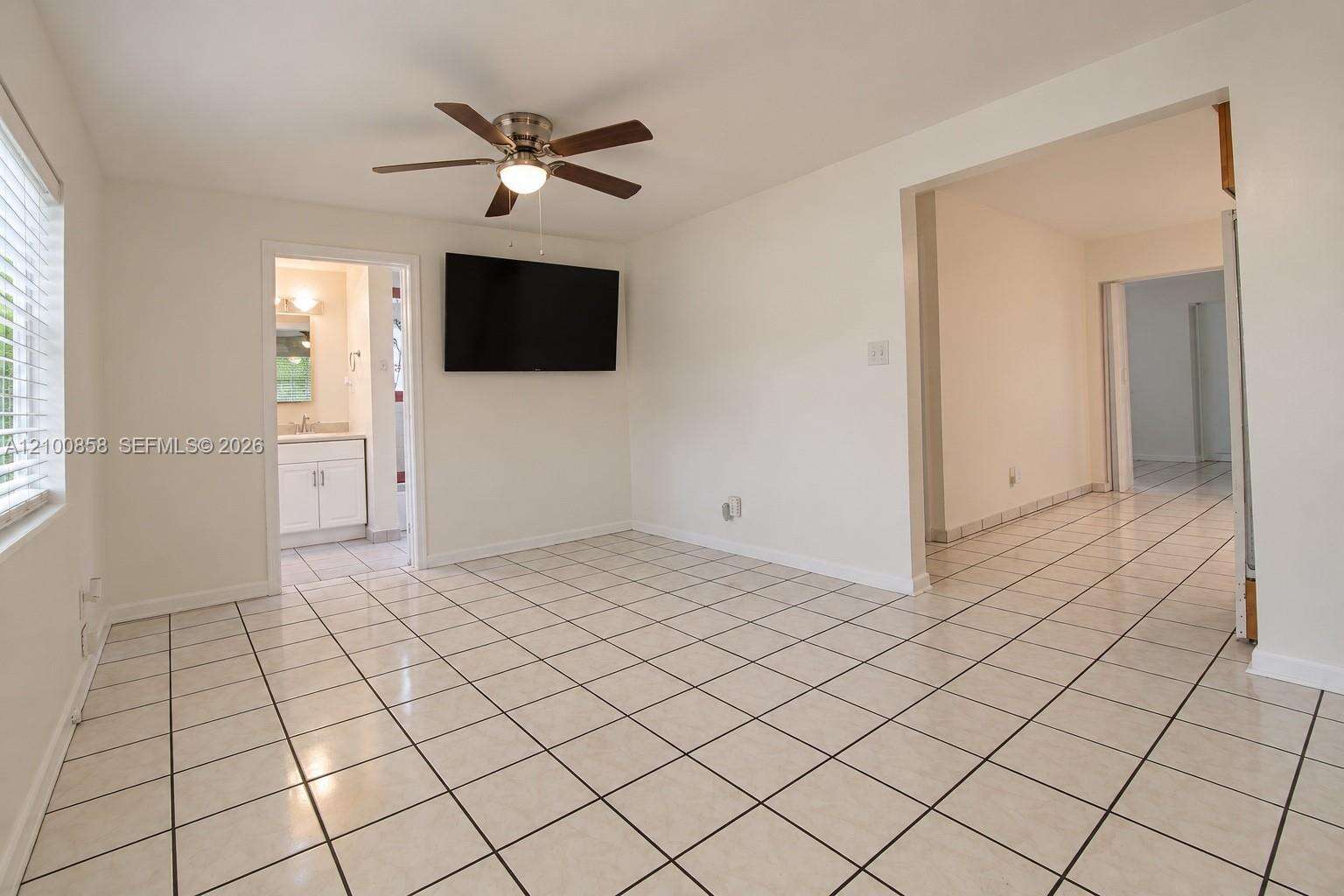 6331 Taylor St, Hollywood, FL 33024 - For Sale photo 5