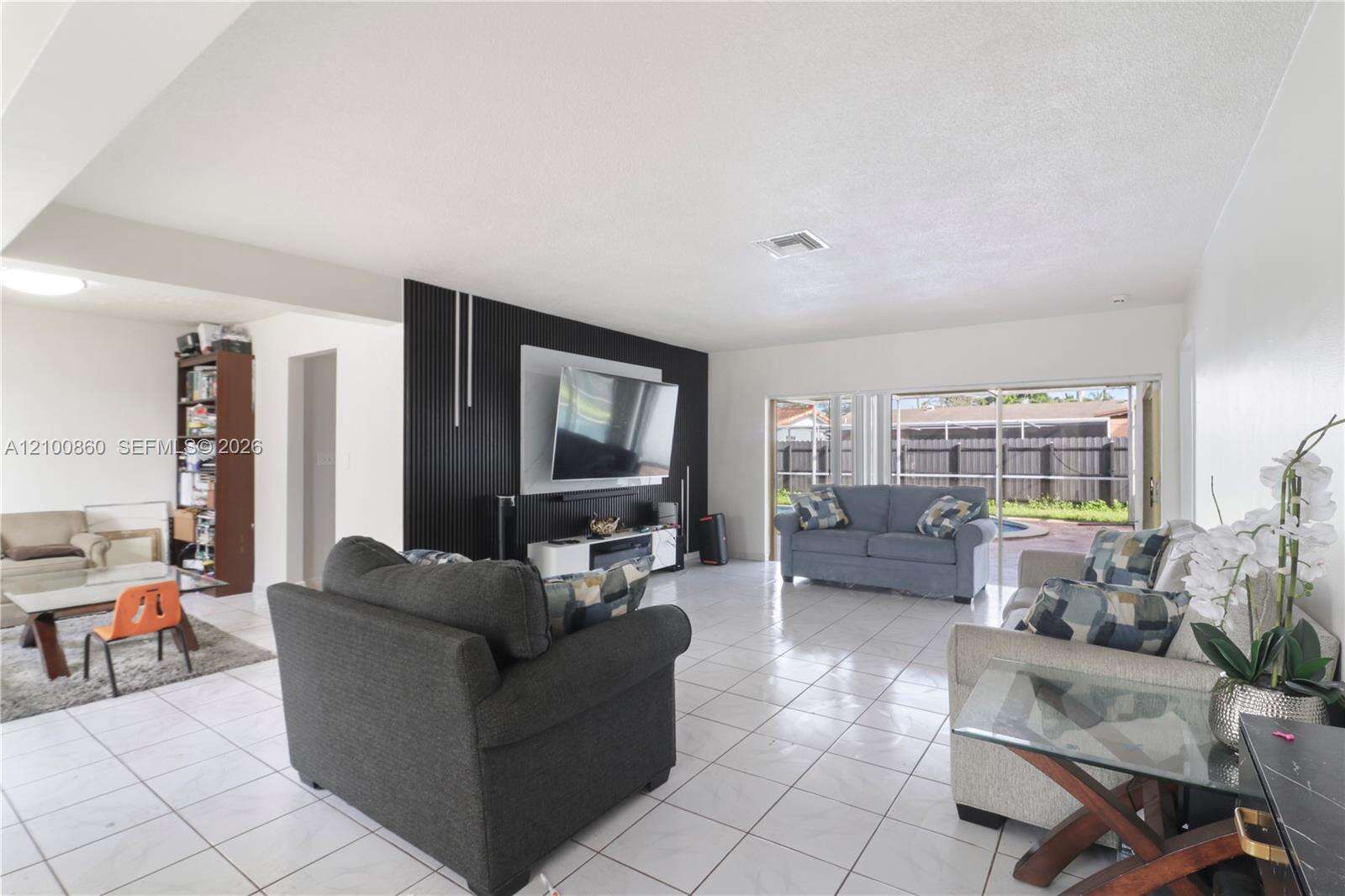 6765 Ixora Dr, Miramar, FL 33023 - For Sale photo 6