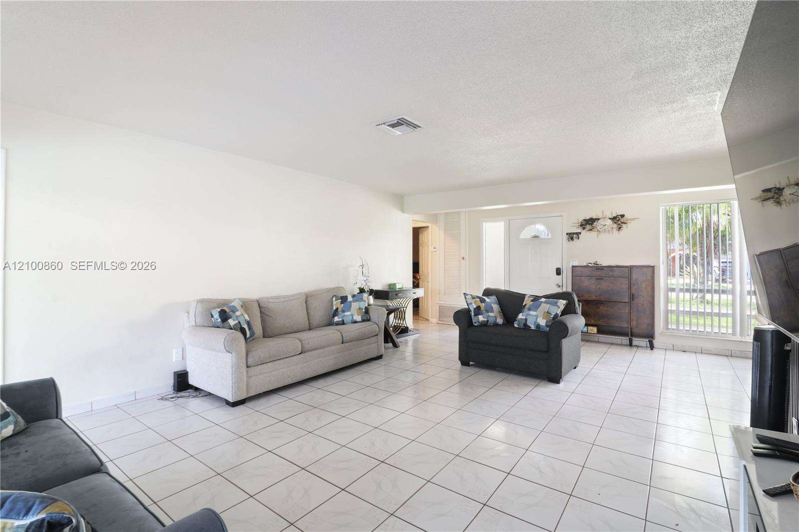 6765 Ixora Dr, Miramar, FL 33023 - For Sale photo 8