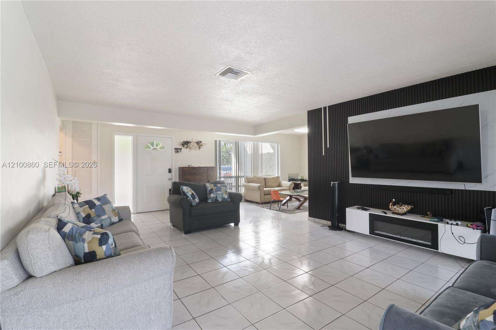 6765 Ixora Dr, Miramar, FL 33023 - For Sale photo 9