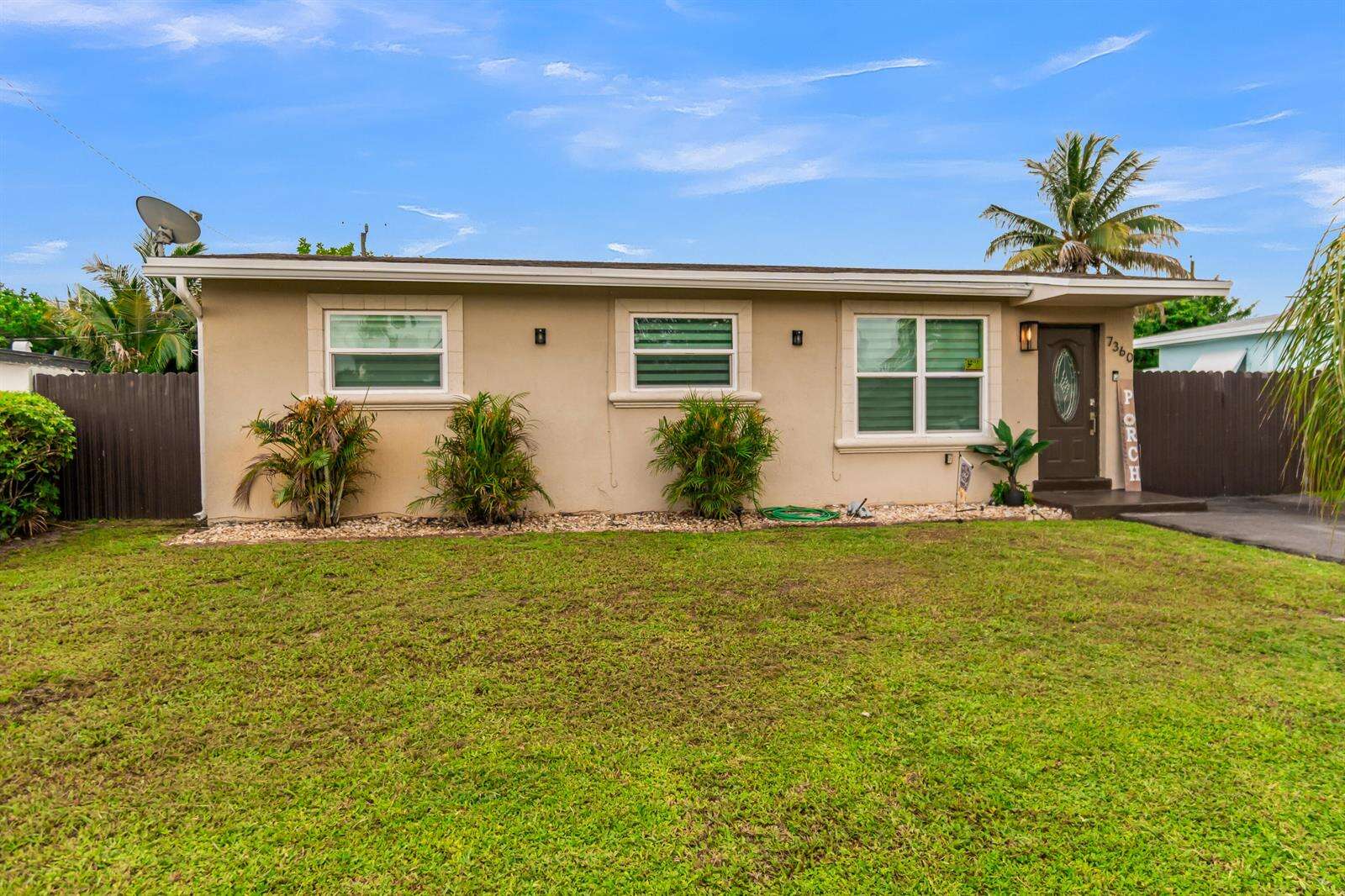 7360 Arthur, Hollywood, FL 33024 - For Sale photo 1