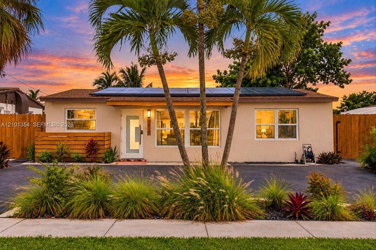 2639 Sherman St, Hollywood, FL 33020 - For Sale photo 1