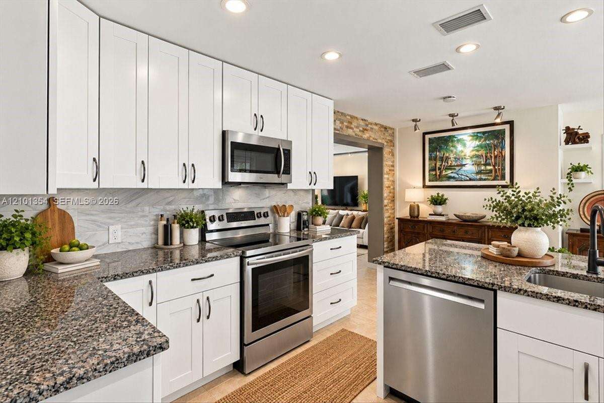 2639 Sherman St, Hollywood, FL 33020 - For Sale photo 11
