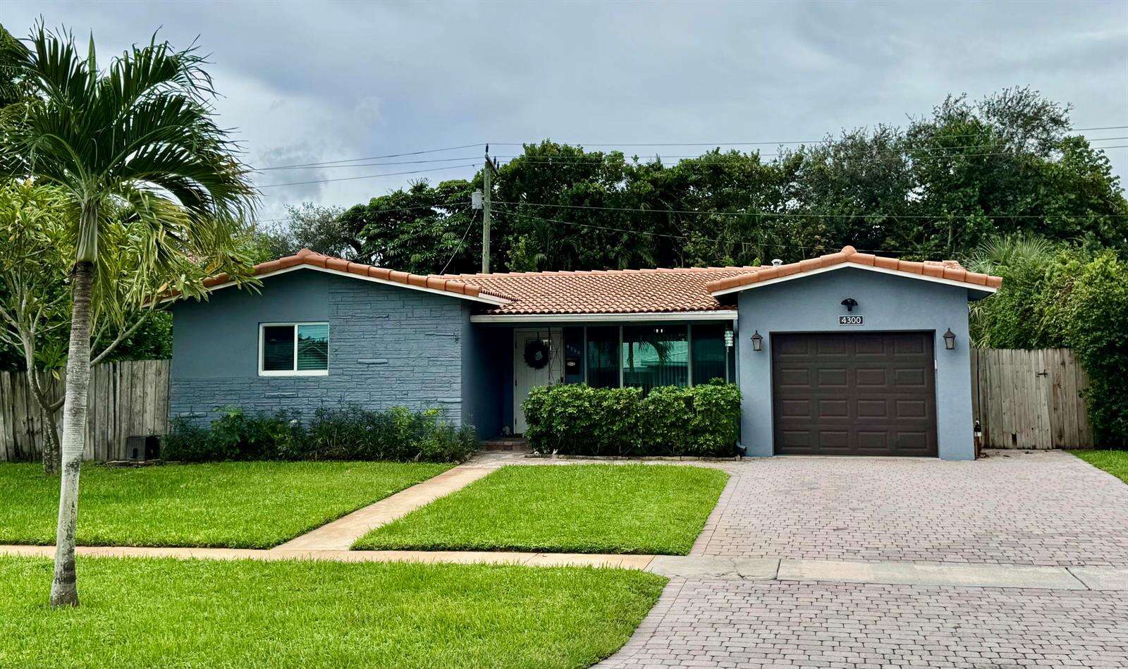 4300 Grant, Hollywood, FL 33021 - For Sale photo 1