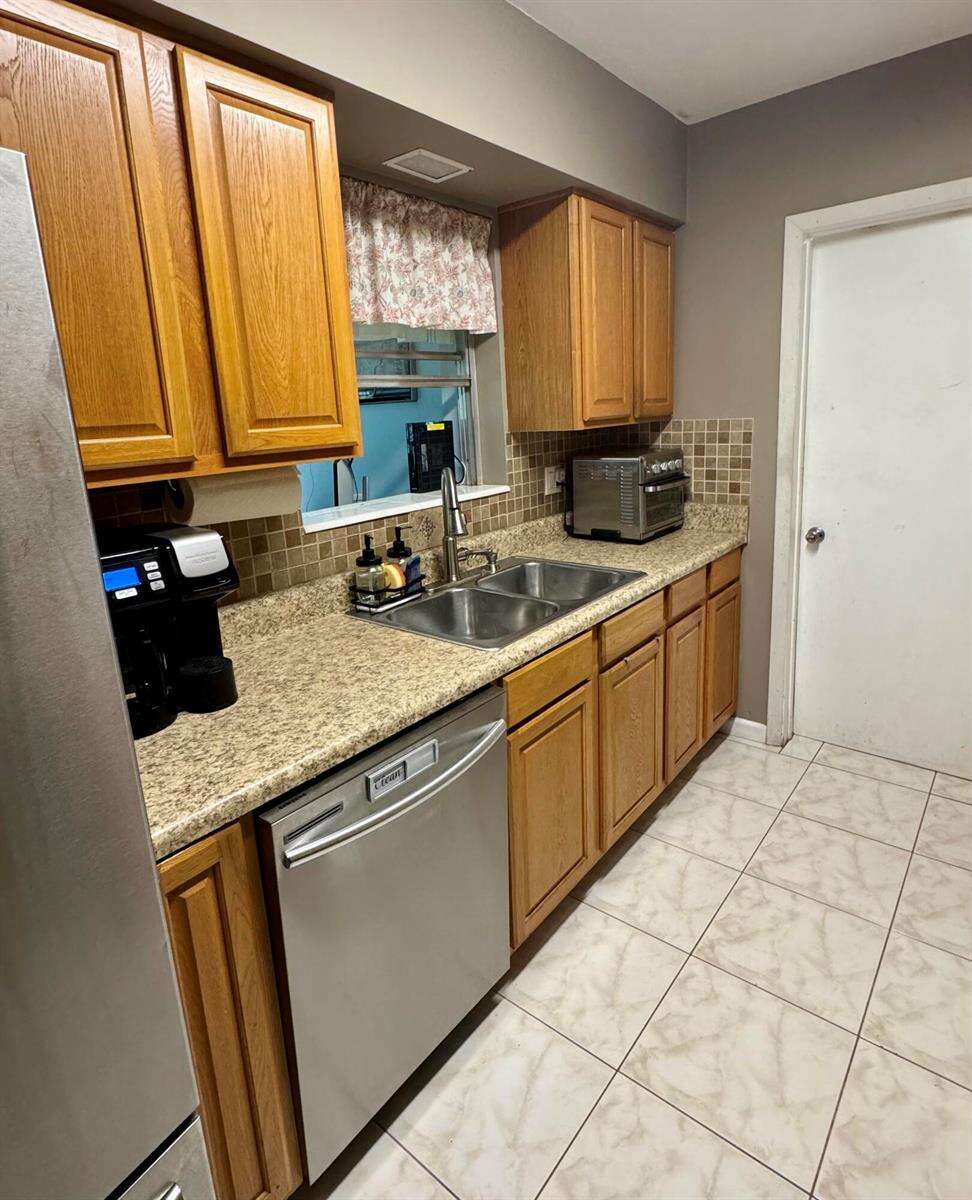 4300 Grant, Hollywood, FL 33021 - For Sale photo 5