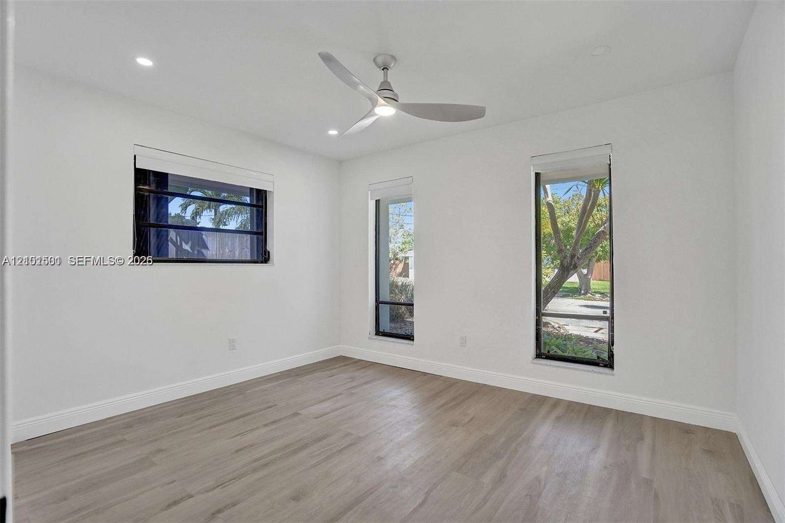 2310 195th St, Miami, FL 33180 - For Sale photo 17