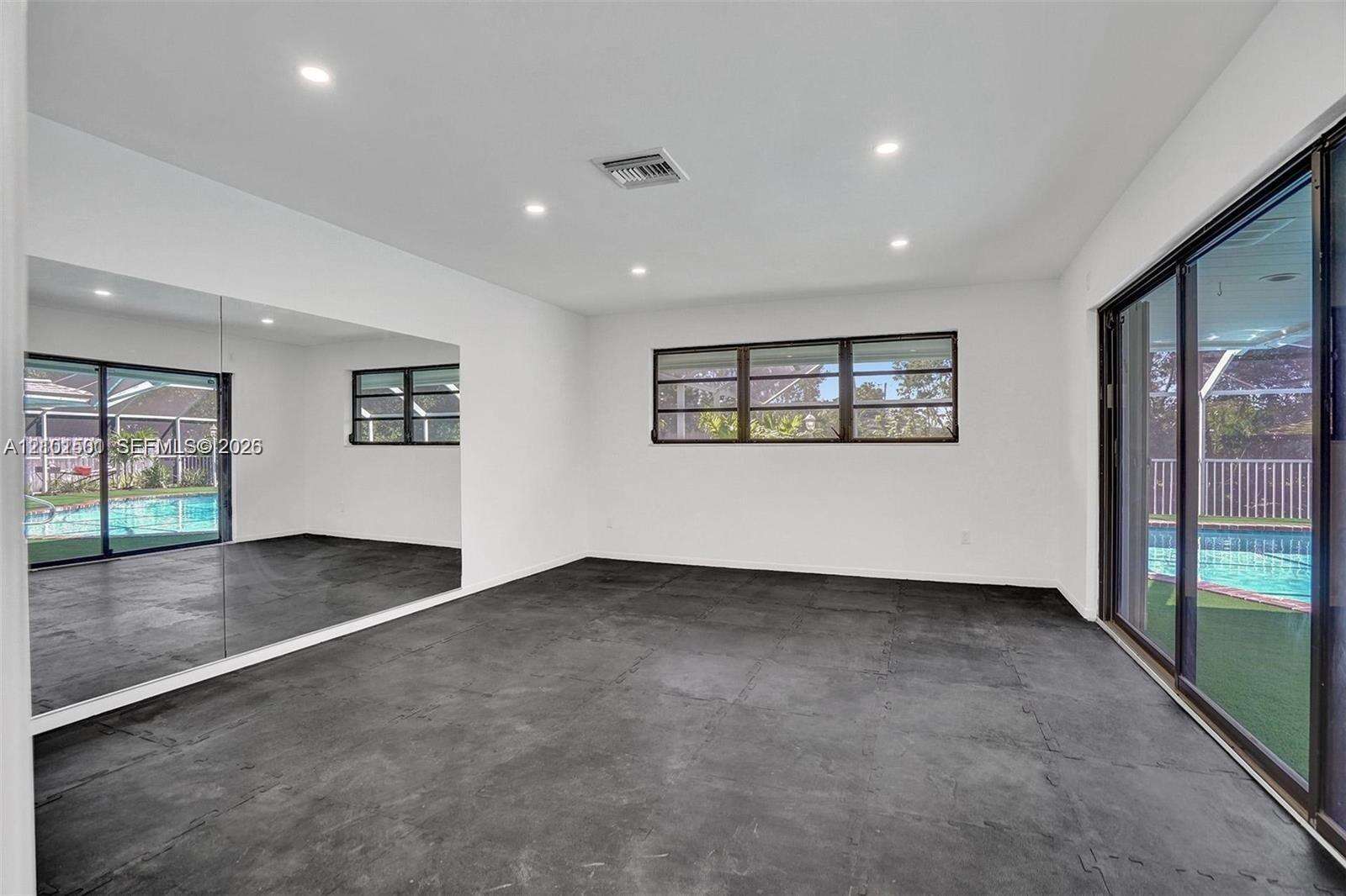 2310 195th St, Miami, FL 33180 - For Sale photo 19