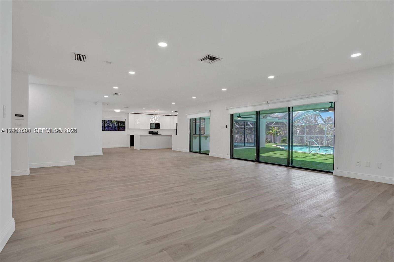 2310 195th St, Miami, FL 33180 - For Sale photo 3