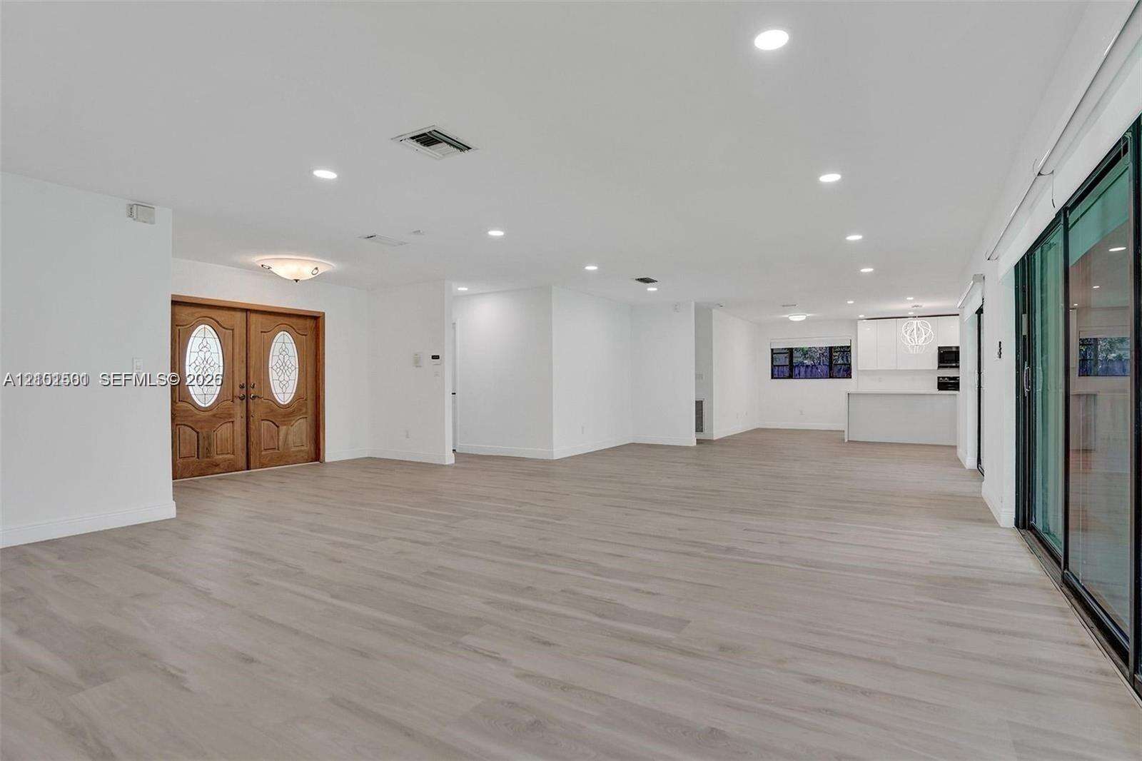 2310 195th St, Miami, FL 33180 - For Sale photo 5