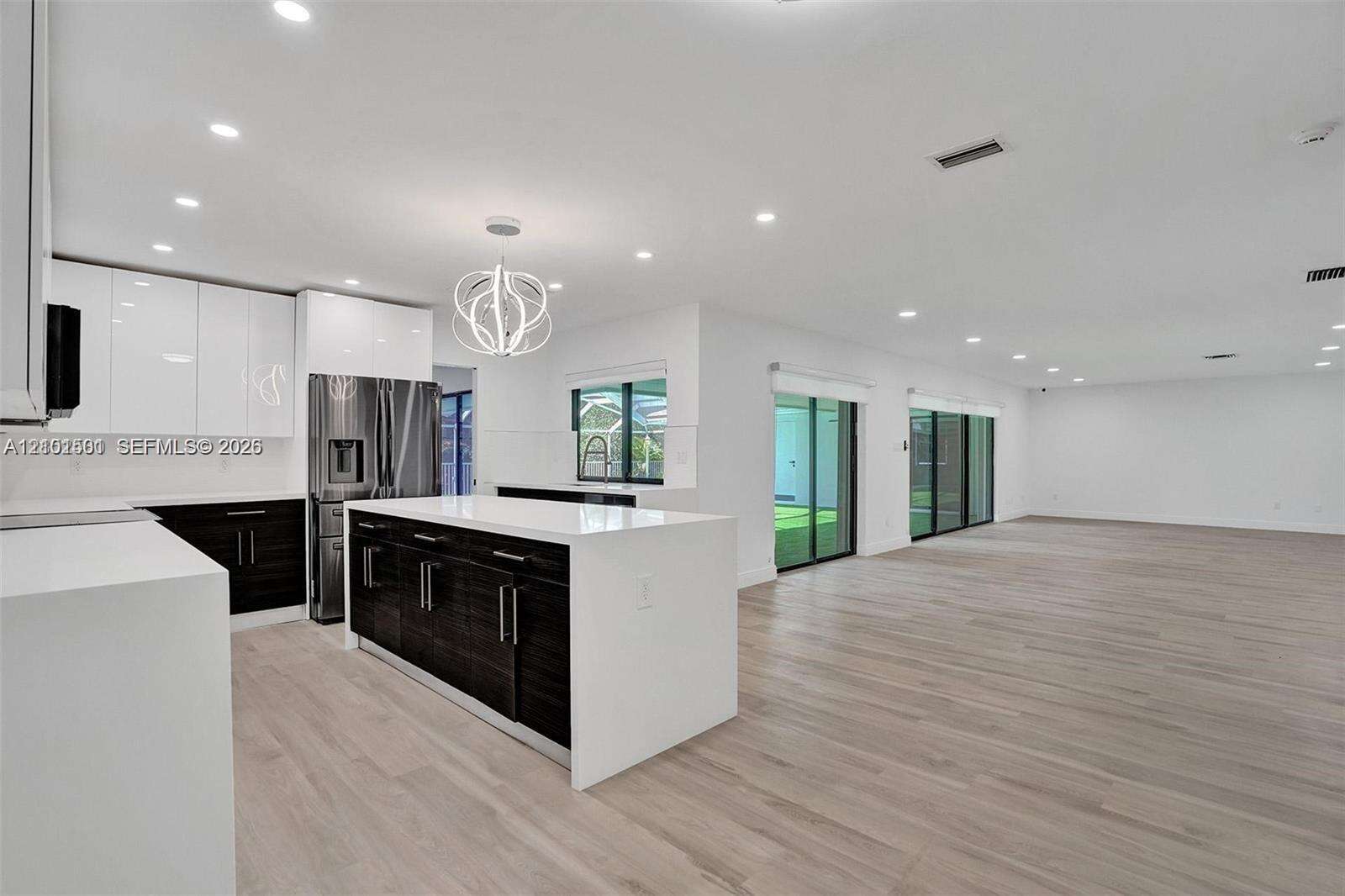 2310 195th St, Miami, FL 33180 - For Sale photo 8