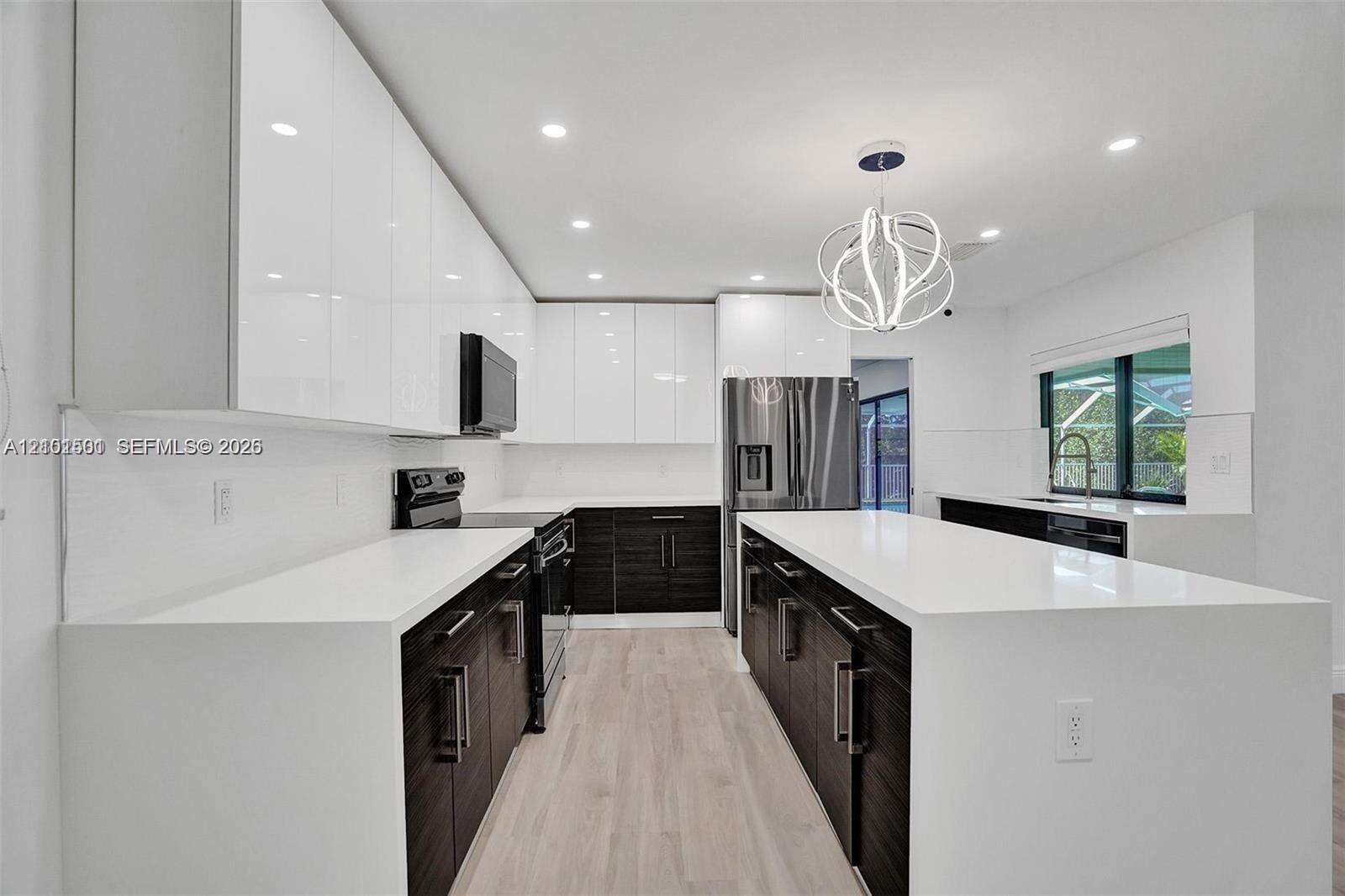 2310 195th St, Miami, FL 33180 - For Sale photo 9