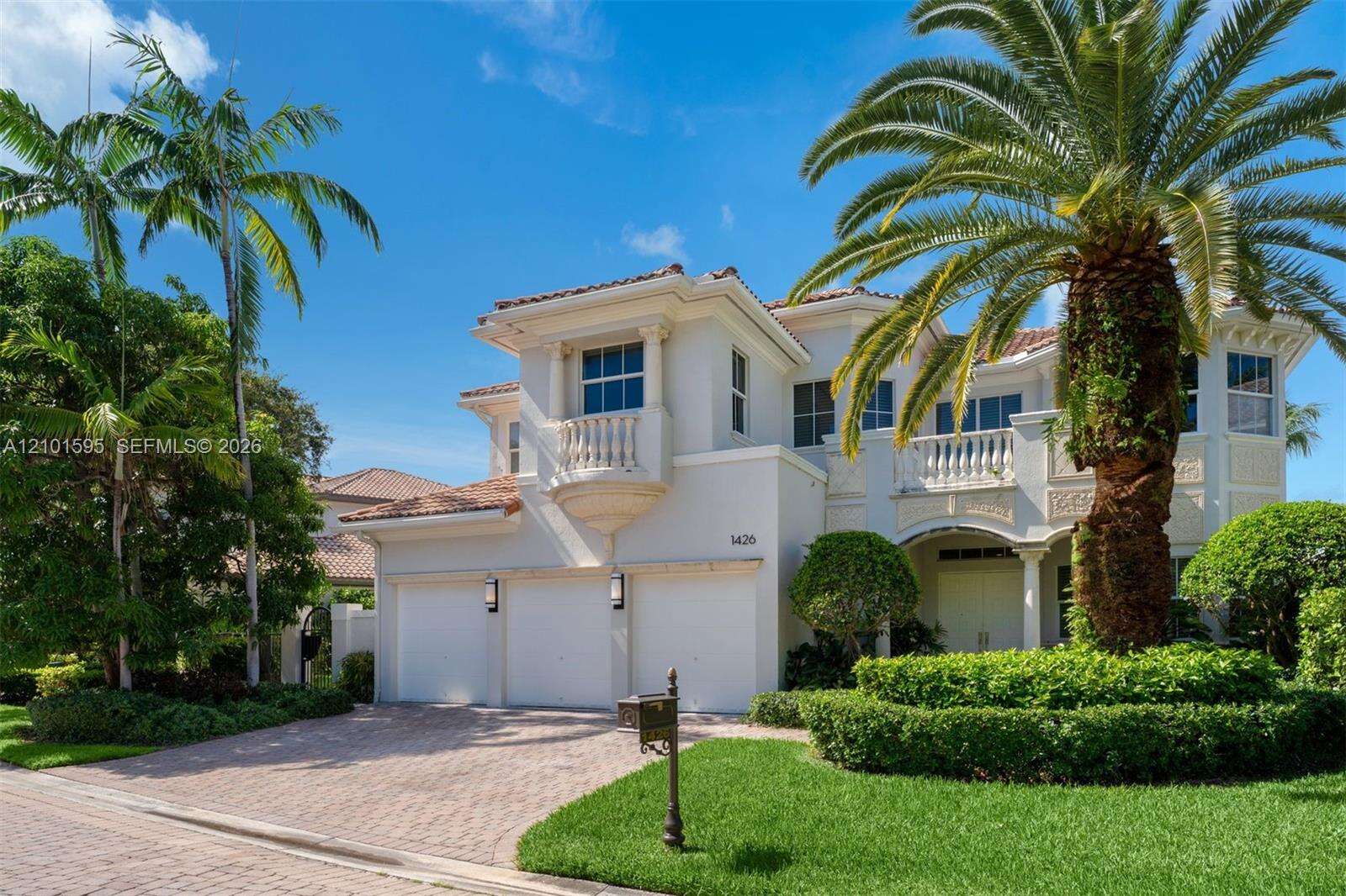 1426 Commodore Way, Hollywood, FL 33019 - For Sale photo 2