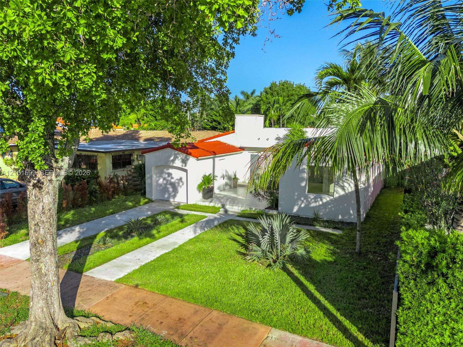 1371 71st St, Miami Beach, FL 33141 - For Sale photo 1