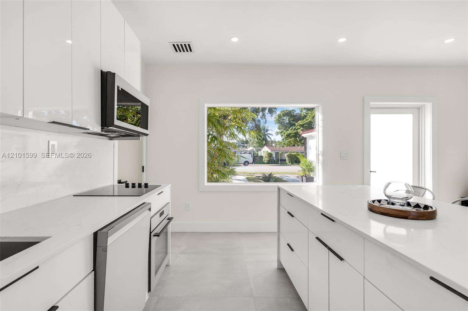 1371 71st St, Miami Beach, FL 33141 - For Sale photo 9