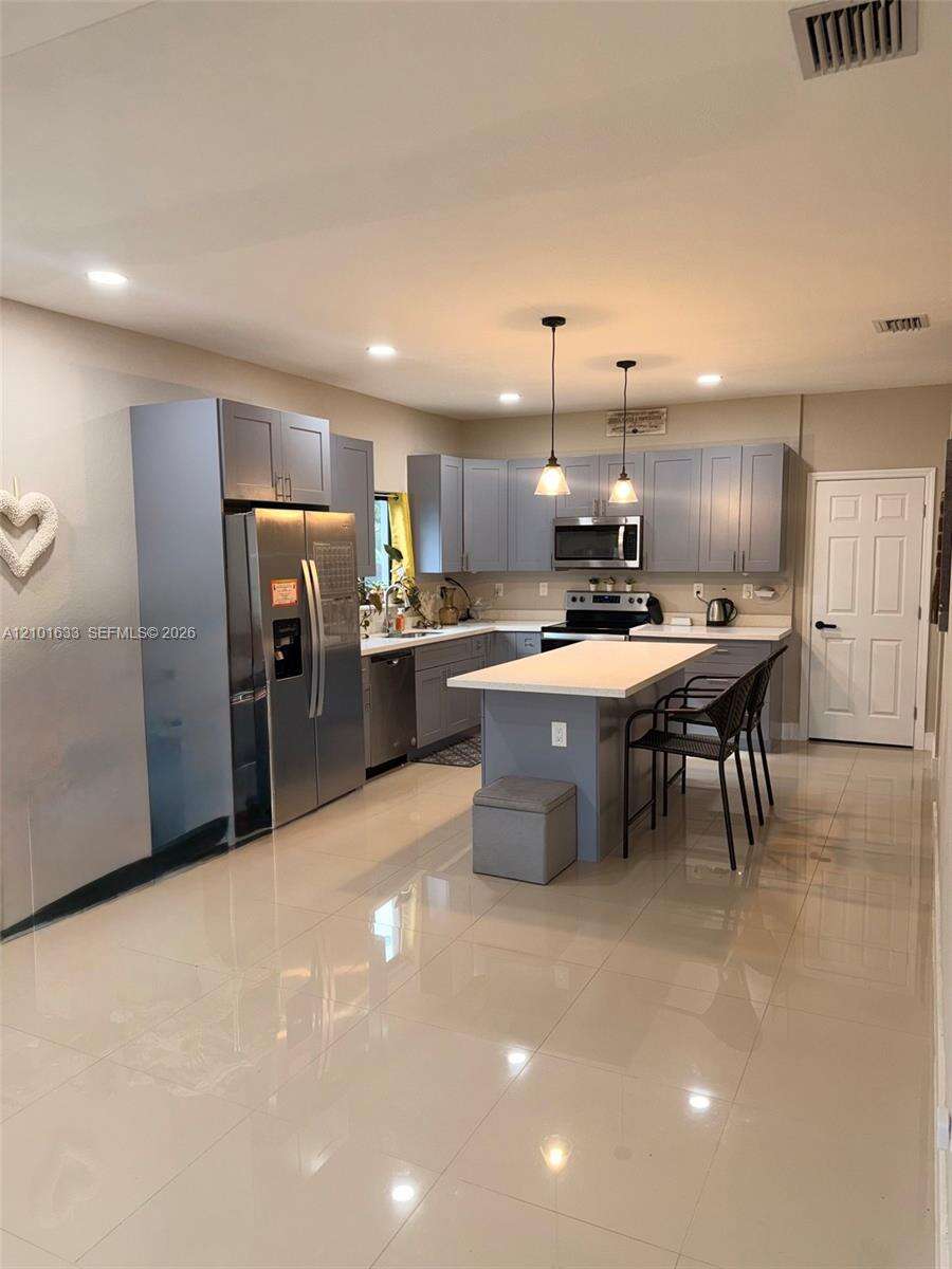 Hallandale Beach, FL 33009 - For Sale photo 1