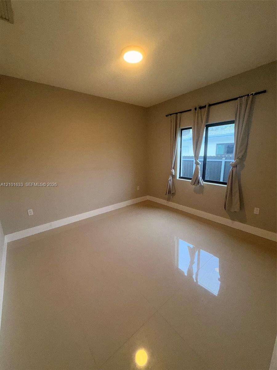 Hallandale Beach, FL 33009 - For Sale photo 9