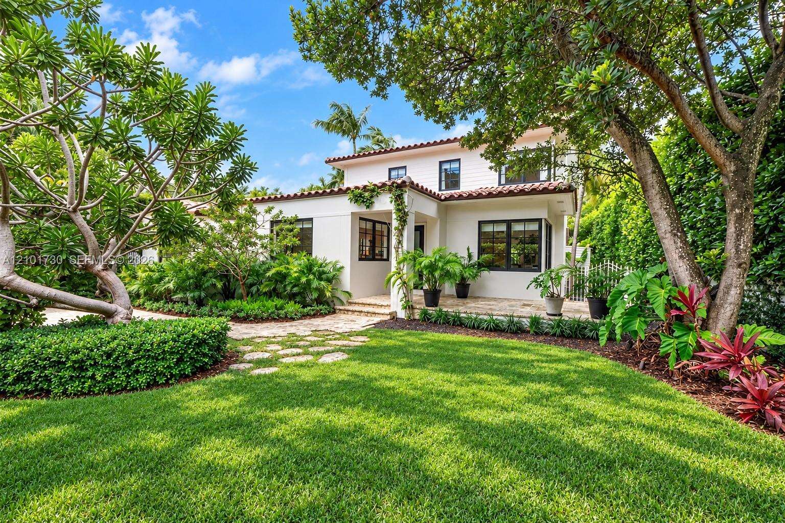 435 51st St, Miami Beach, FL 33140 - For Sale photo 1